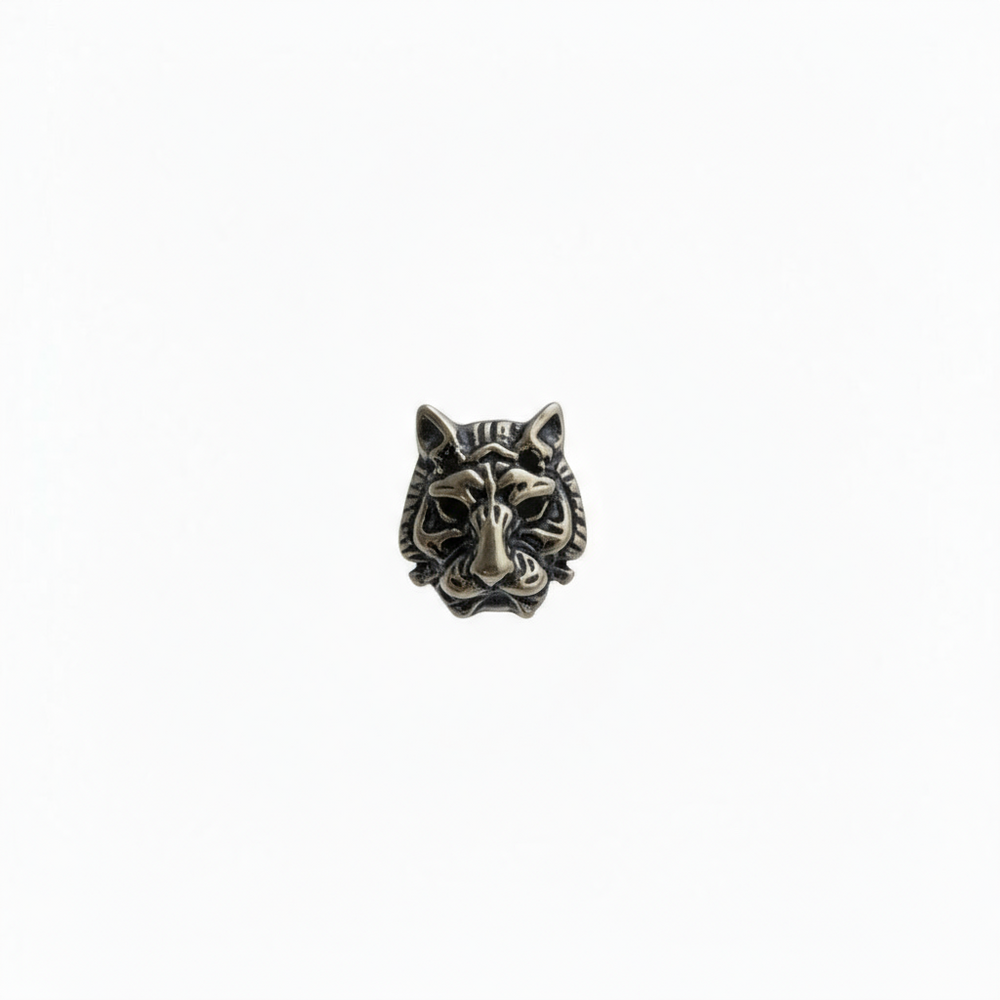 Small Tigress Single Stud/Pin