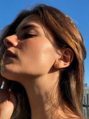 Amor Tiny Studs